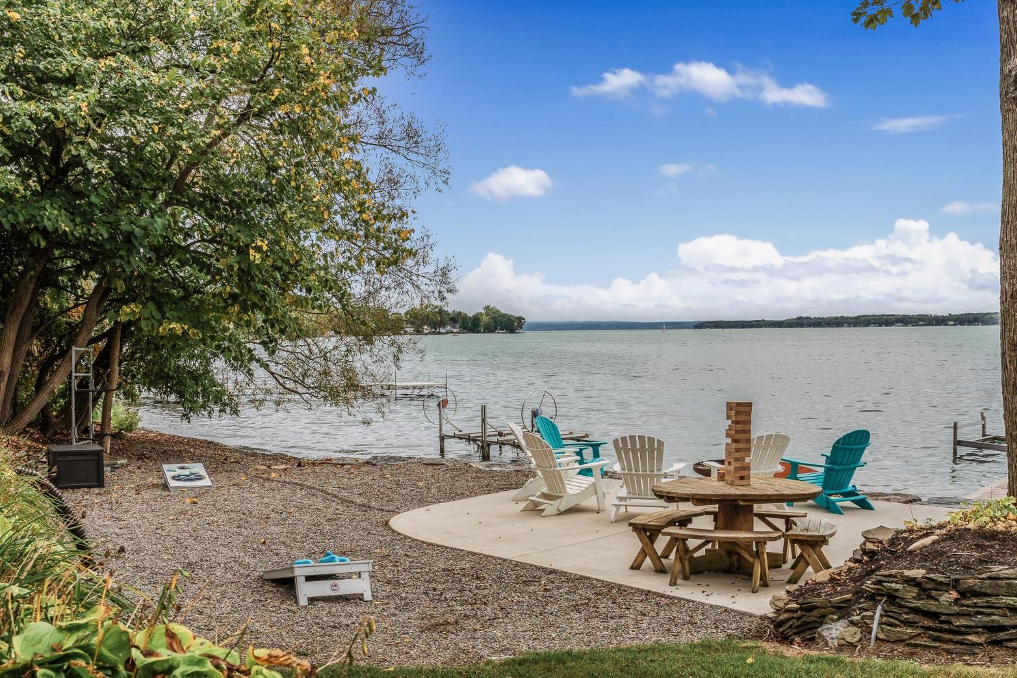 The Boat House Cayuga Exterior photo