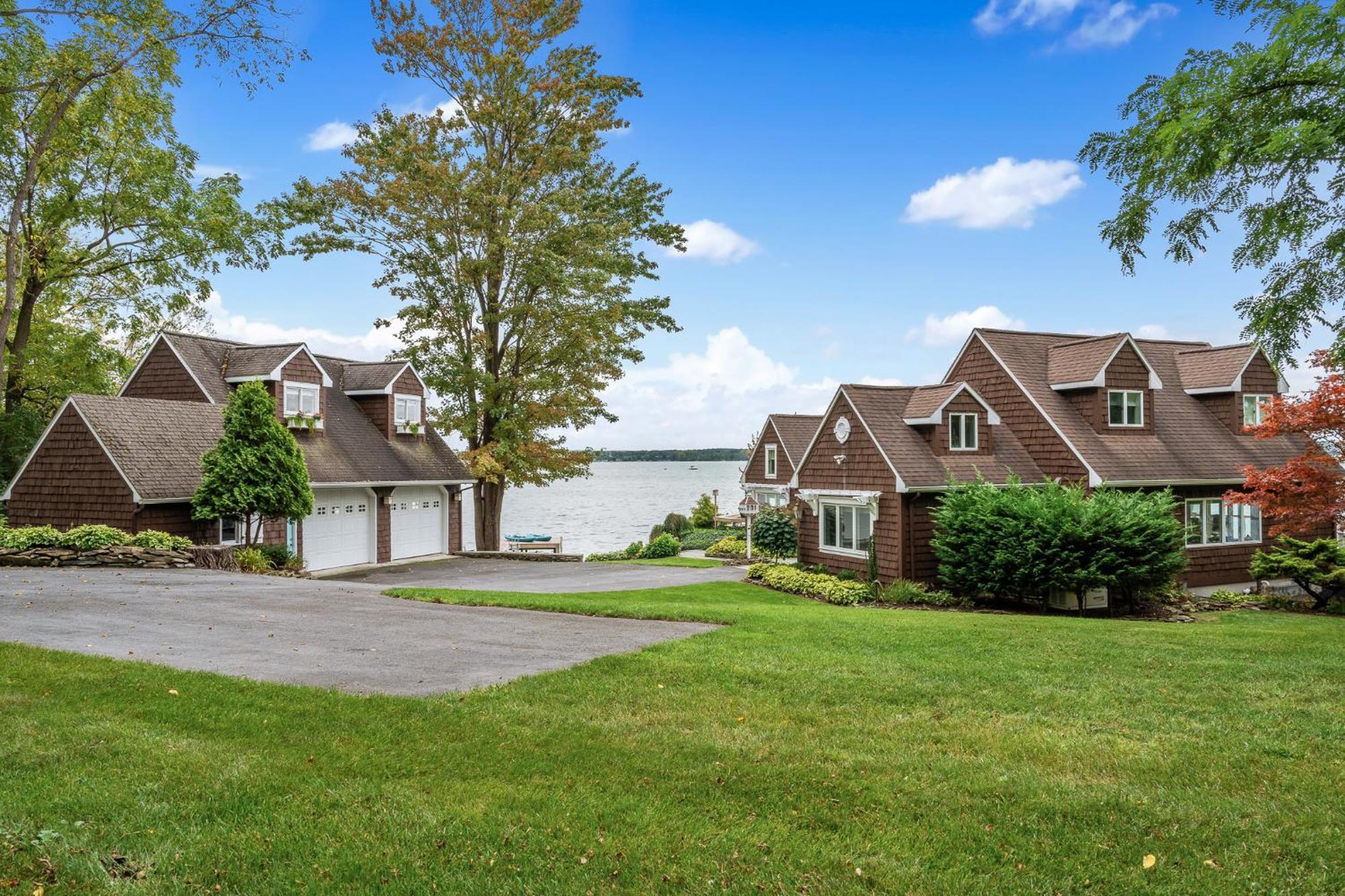 The Boat House Cayuga Exterior photo